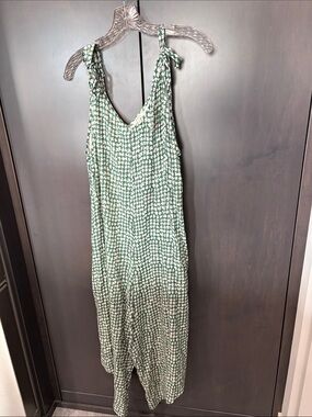 JODIFL Green Patterned Tie-Shoulder V-Neck Jumpsuit, EUC, Size S